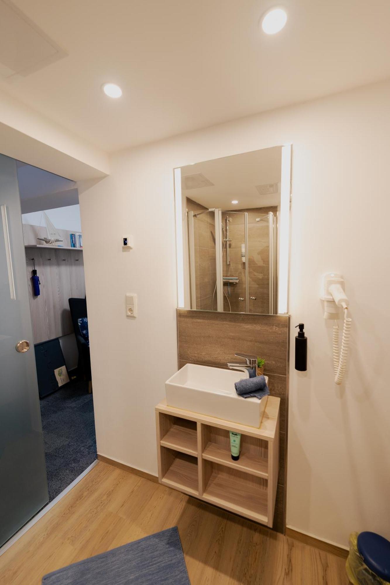 Ferienhaus Schoene Aussicht Ferienwohnung Blau Hemfurth-Edersee Eksteriør billede